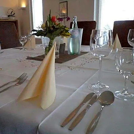 Hotel Neue Am Park 3*